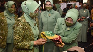 Photo of Hasil Kerajinan Anggota di PD VI/Mulawarman Mendapatkan Apresiasi Dari Ketum Persit KCK