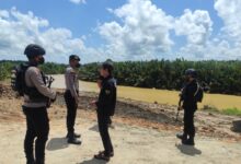 Photo of Personel Ops Nusantara Pastikan Proses Bongkar Muat Material IKN Berlangsung Kondusif