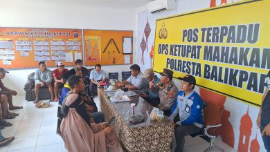 Photo of Akibat Sajian Makanan Tidak Layak Konsumsi, Ribuan Penumpang Kapal Mutiara Ferindo VII Mengamuk.
